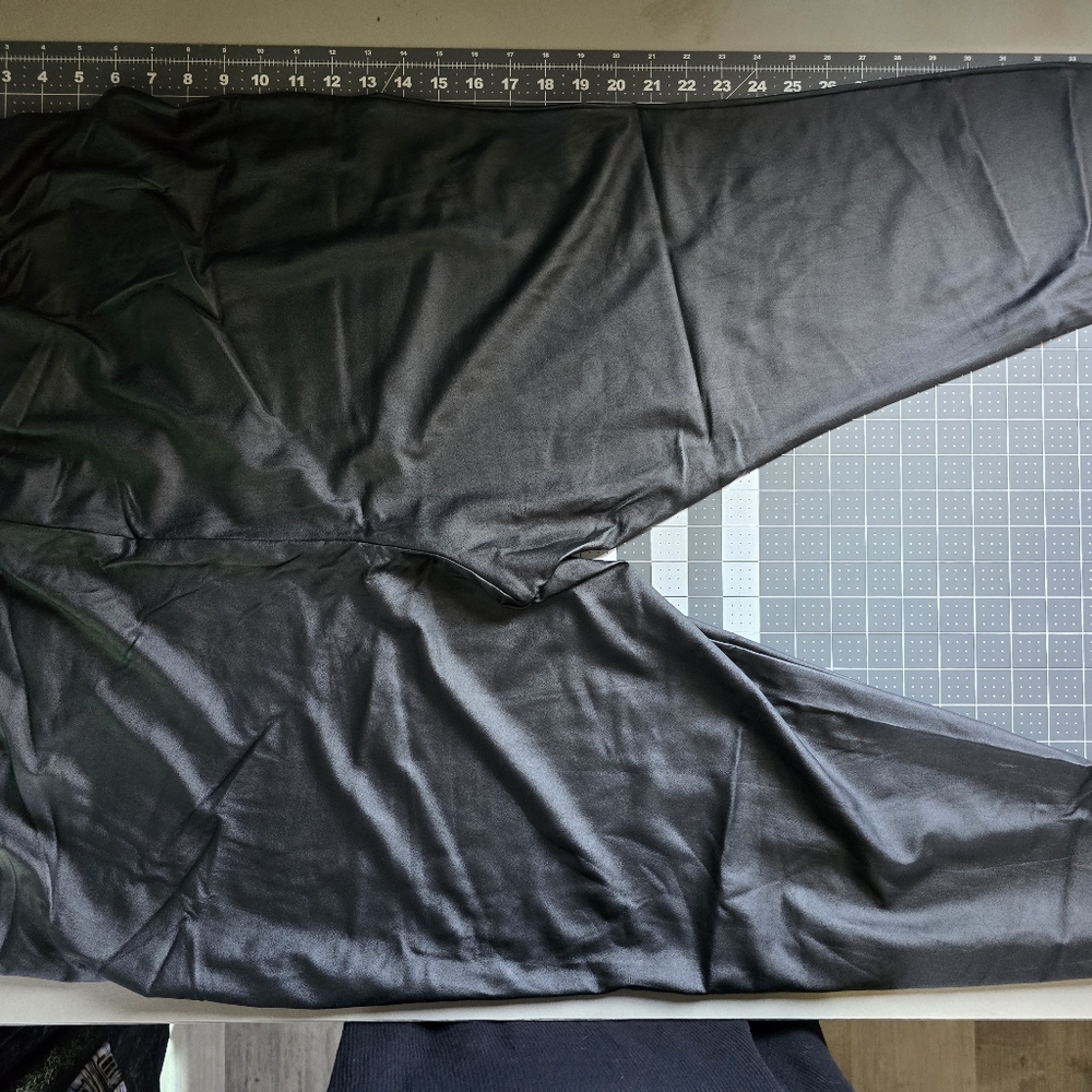 Torrid Size 5 black leggings